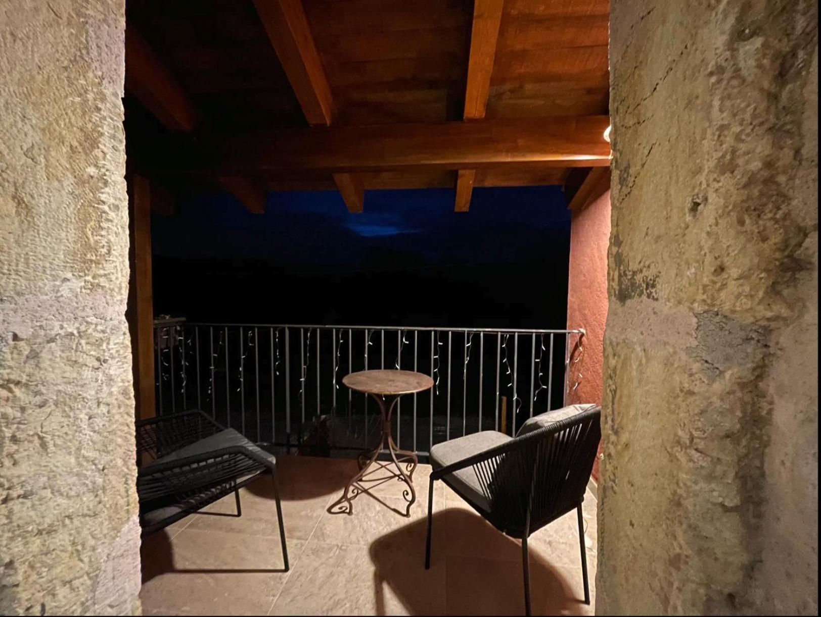 La Casa Del Cantero Pinilla del Valle Exterior photo